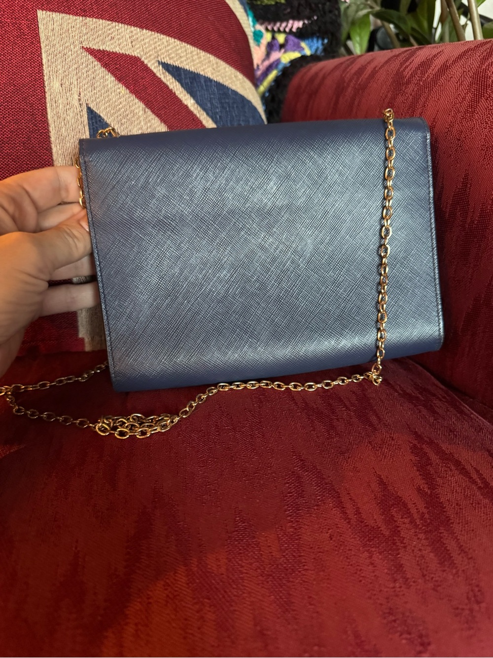 Salvatore Ferragamo Navy Leather Chain Shoulder bag with Gold Hardware - Picture 8 of 15